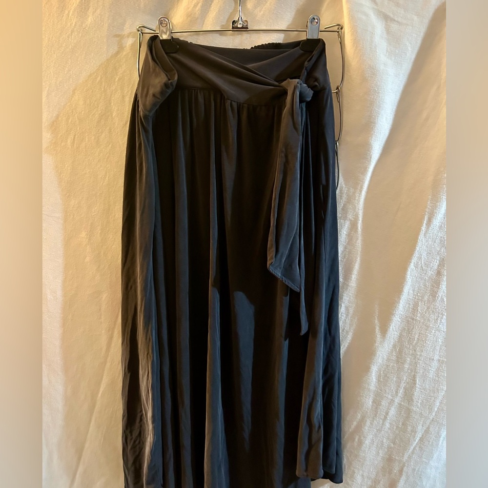 Anthropologie L Dark Gray Slate Maxi Skirt Faux Wrap Tie Waist Stretchy w Flaws